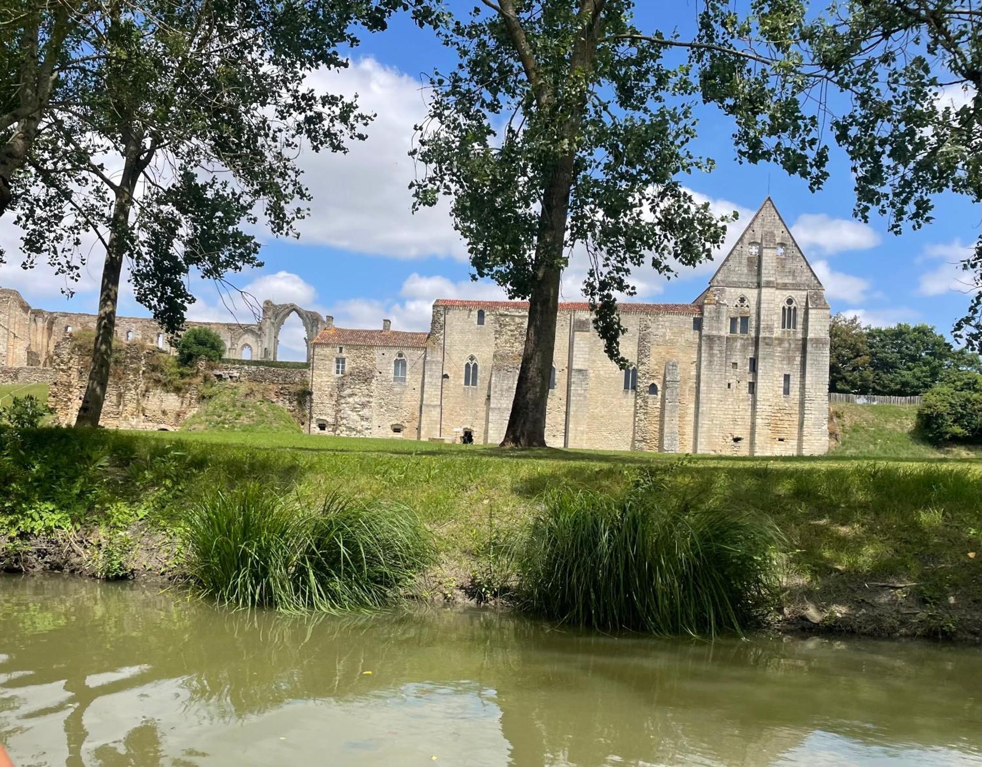 Maison De Vacances Familiale Au Coeur Du Marais Poitevin Villa Maillezais Exterior photo